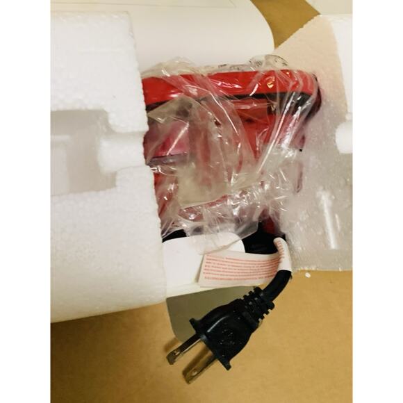 Bella Treats Series Mini Donut Maker Makes 7 Bite Size Donuts Non Stick NIB - Picture 3 of 5